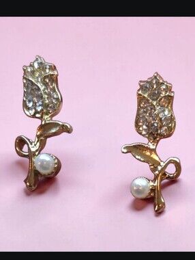 NYU NYU Korean Gold Crystal Tulip Pearl Stud Earrings - Sterling Silver Posts